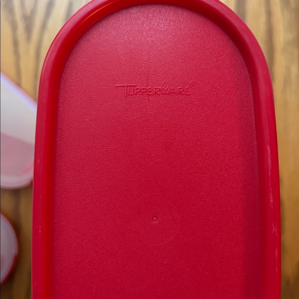 Tupperware Set - Picture 5 of 7